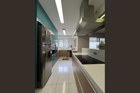 Apartamento para alugar com 132m², 3 quartos e 2 vagas Apartamento para alugar com 132m², 3 quartos e 2 vagasCozinha