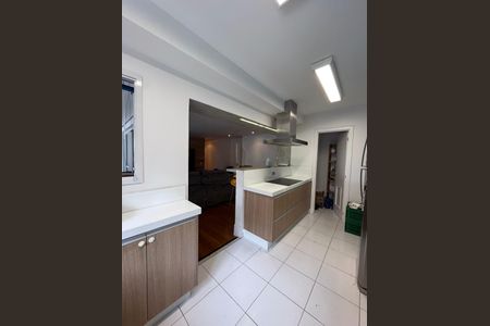 Apartamento para alugar com 132m², 3 quartos e 2 vagas Apartamento para alugar com 132m², 3 quartos e 2 vagasCozinha