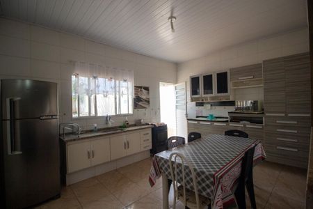 Casa para alugar com 1000m², 3 quartos e 5 vagas Casa para alugar com 1000m², 3 quartos e 5 vagasCozinha