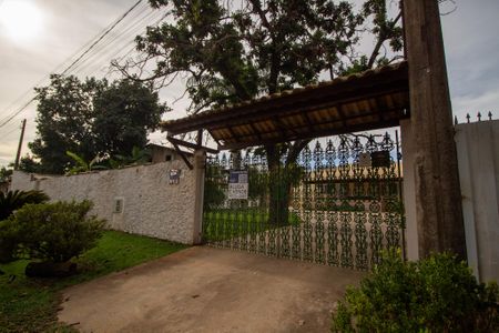 Casa para alugar com 1000m², 3 quartos e 5 vagas Casa para alugar com 1000m², 3 quartos e 5 vagasFachada