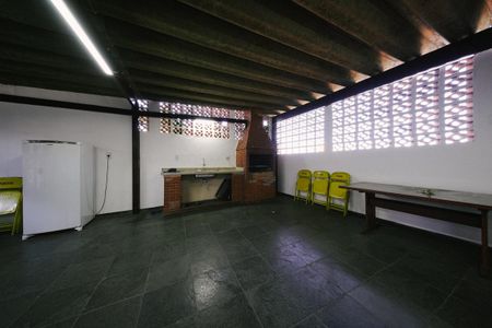 Apartamento para alugar com 45m², 2 quartos e 1 vaga Apartamento para alugar com 45m², 2 quartos e 1 vagaÁrea comum - Churrasqueira