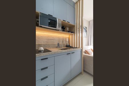 Cozinha de apartamento para alugar com 1 quarto, 26m² em Vila Nova Conceição, São Paulo