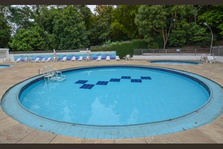 Apartamento à venda com 65m², 3 quartos e 1 vagaPiscina