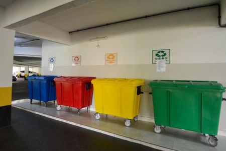 Apartamento à venda com 65m², 3 quartos e 1 vagalixeira reciclavel