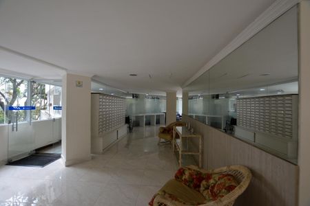 Apartamento à venda com 65m², 3 quartos e 1 vagaHall de entrada