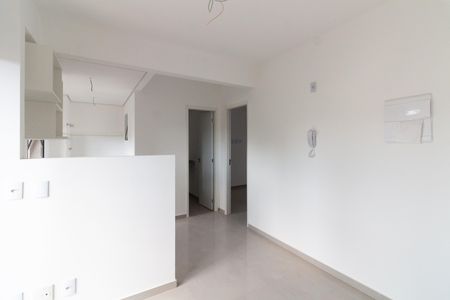 Sala - Cozinha de apartamento para alugar com 1 quarto, 34m² em Jardim Trussardi, São Paulo