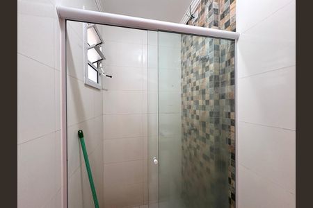 Apartamento para alugar com 60m², 2 quartos e sem vagaBanheiro