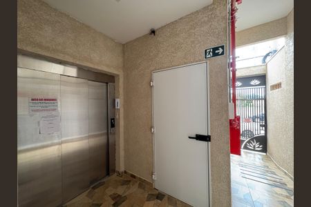 Apartamento para alugar com 60m², 2 quartos e sem vagaÁrea comum