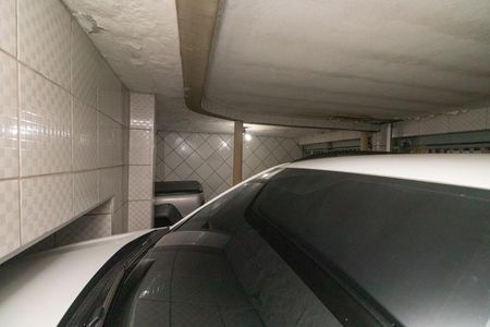 Garagem de casa à venda com 4 quartos, 600m² em Jardim Panorama (zona Leste), São Paulo