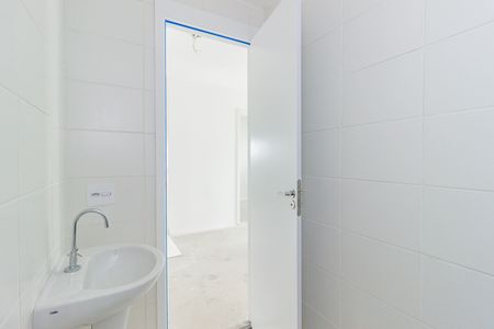 Apartamento à venda com 44m², 2 quartos e sem vaga Apartamento à venda com 44m², 2 quartos e sem vagaBanheiro