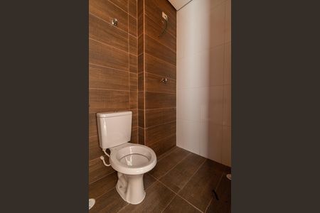 Apartamento à venda com 42m², 2 quartos e 1 vaga Apartamento à venda com 42m², 2 quartos e 1 vagaBanheiro