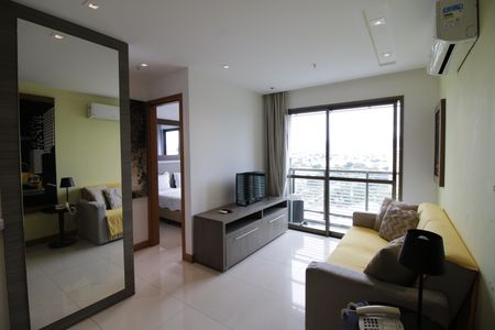 Sala de apartamento para alugar com 1 quarto, 36m² em Jacarepaguá, Rio de Janeiro