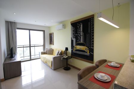 Sala de apartamento para alugar com 1 quarto, 36m² em Jacarepaguá, Rio de Janeiro