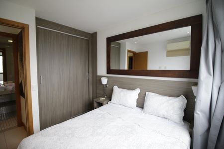Quarto 1 de apartamento para alugar com 1 quarto, 36m² em Jacarepaguá, Rio de Janeiro