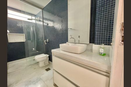 Apartamento para alugar com 160m², 3 quartos e 2 vagas