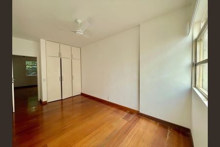 Apartamento para alugar com 160m², 3 quartos e 2 vagas
