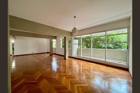Apartamento para alugar com 3 quartos, 160m² em Santo Antônio, Belo Horizonte