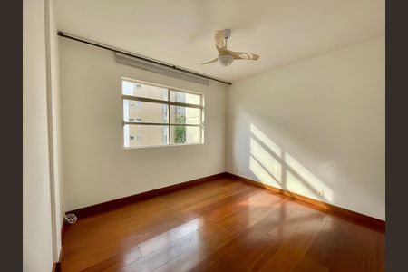 Apartamento para alugar com 3 quartos, 160m² em Santo Antônio, Belo Horizonte
