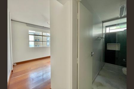 Apartamento para alugar com 160m², 3 quartos e 2 vagas