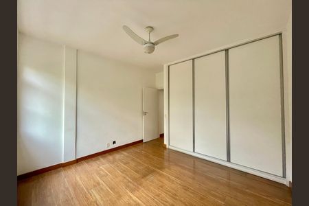 Apartamento para alugar com 160m², 3 quartos e 2 vagas