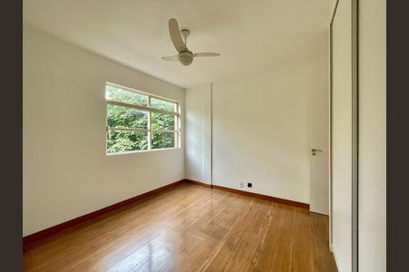 Apartamento para alugar com 160m², 3 quartos e 2 vagas