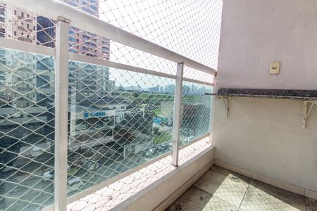 Apartamento à venda com 57m², 2 quartos e 1 vaga Apartamento à venda com 57m², 2 quartos e 1 vagaVaranda