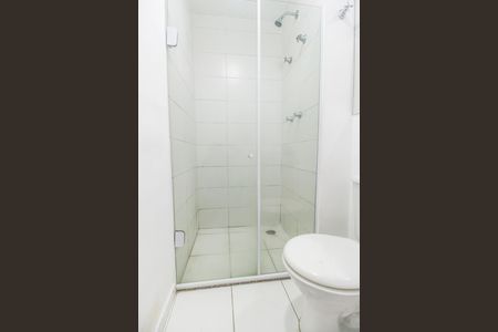 Apartamento à venda com 57m², 2 quartos e 1 vaga Apartamento à venda com 57m², 2 quartos e 1 vagaBanheiro da Suíte