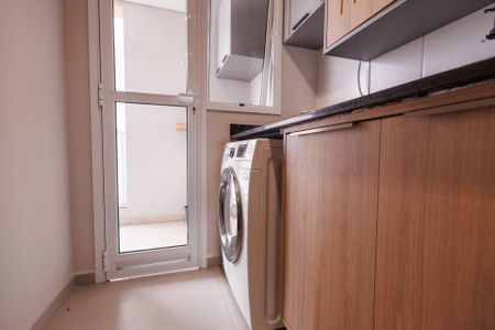 Apartamento para alugar com 69m², 2 quartos e 1 vaga Apartamento para alugar com 69m², 2 quartos e 1 vagaCozinha e Área de Serviço