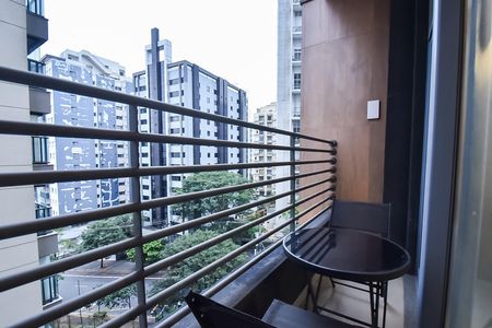 Varanda de kitnet/studio à venda com 1 quarto, 38m² em Vila Mariana, São Paulo