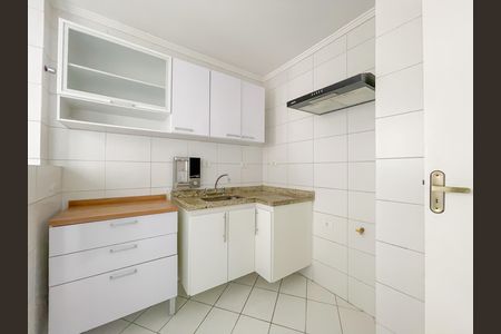 Apartamento à venda com 74m², 2 quartos e 1 vaga Apartamento à venda com 74m², 2 quartos e 1 vagaCozinha