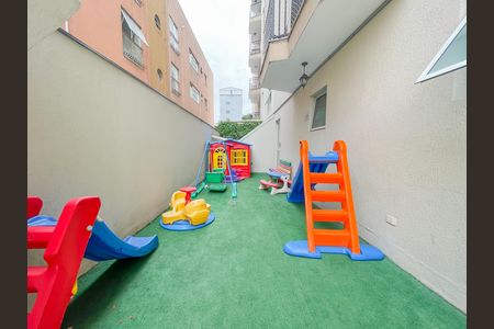 Apartamento à venda com 74m², 2 quartos e 1 vaga Apartamento à venda com 74m², 2 quartos e 1 vagaÁrea comum - Playground