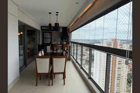 Apartamento à venda com 155m², 4 quartos e 3 vagas Apartamento à venda com 155m², 4 quartos e 3 vagasVaranda