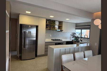Apartamento à venda com 155m², 4 quartos e 3 vagas Apartamento à venda com 155m², 4 quartos e 3 vagasCozinha
