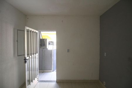 Sala de casa para alugar com 1 quarto, 50m² em Jardim Iguaçu, Nova Iguaçu