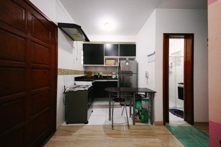 Sala/Cozinha de apartamento à venda com 2 quartos, 40m² em Vila Araguaia, São Paulo