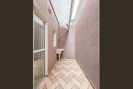 Casa à venda com 70m², 2 quartos e 1 vaga Casa à venda com 70m², 2 quartos e 1 vagaÁrea de Serviço