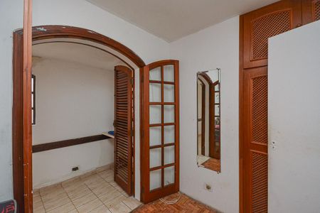 Quarto 2 de casa para alugar com 3 quartos, 160m² em Vila Marari, São Paulo