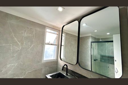 Apartamento à venda com 106m², 2 quartos e 1 vaga Apartamento à venda com 106m², 2 quartos e 1 vagaBanheiro