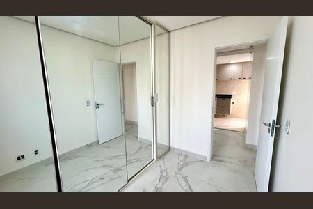 Apartamento à venda com 106m², 2 quartos e 1 vaga Apartamento à venda com 106m², 2 quartos e 1 vagaQuarto 1
