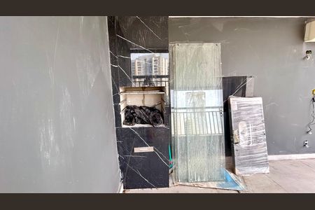 Apartamento à venda com 106m², 2 quartos e 1 vaga Apartamento à venda com 106m², 2 quartos e 1 vagaChurrasqueira