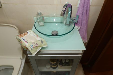 Casa à venda com 180m², 5 quartos e 2 vagasBanheiro 