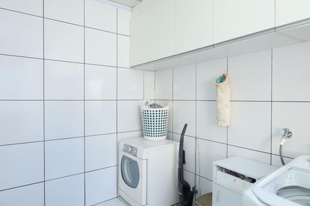 Casa à venda com 180m², 5 quartos e 2 vagasÁrea de Serviço