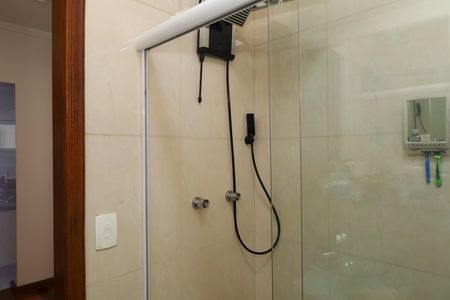 Casa à venda com 180m², 5 quartos e 2 vagasBanheiro 