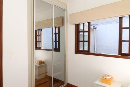 Quarto 1 de casa à venda com 5 quartos, 180m² em Jardim Sao Joao (zona Leste), São Paulo