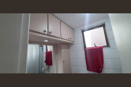 Apartamento à venda com 58m², 2 quartos e 2 vagas Apartamento à venda com 58m², 2 quartos e 2 vagasBanheiro da Suíte
