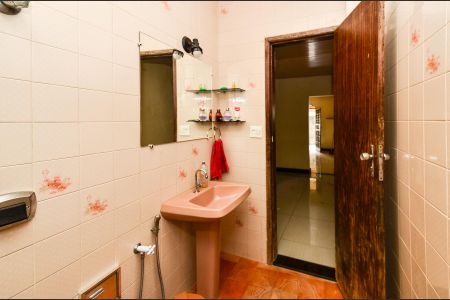 Casa para alugar com 90m², 3 quartos e 4 vagas Casa para alugar com 90m², 3 quartos e 4 vagasBanheiro