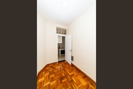Apartamento à venda com 141m², 3 quartos e 1 vaga Apartamento à venda com 141m², 3 quartos e 1 vagaQuarto de Serviço