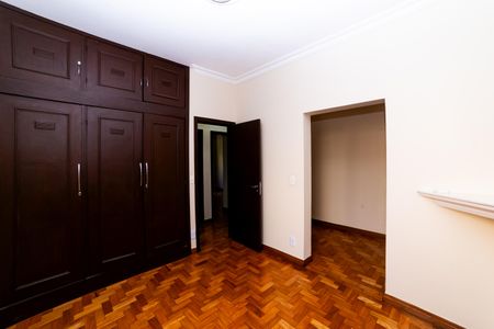 Apartamento à venda com 141m², 3 quartos e 1 vaga Apartamento à venda com 141m², 3 quartos e 1 vagaSuíte
