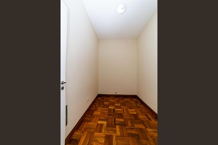 Apartamento à venda com 141m², 3 quartos e 1 vaga Apartamento à venda com 141m², 3 quartos e 1 vagaQuarto de Serviço