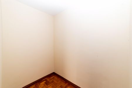 Apartamento à venda com 141m², 3 quartos e 1 vaga Apartamento à venda com 141m², 3 quartos e 1 vagaCloset da suíte